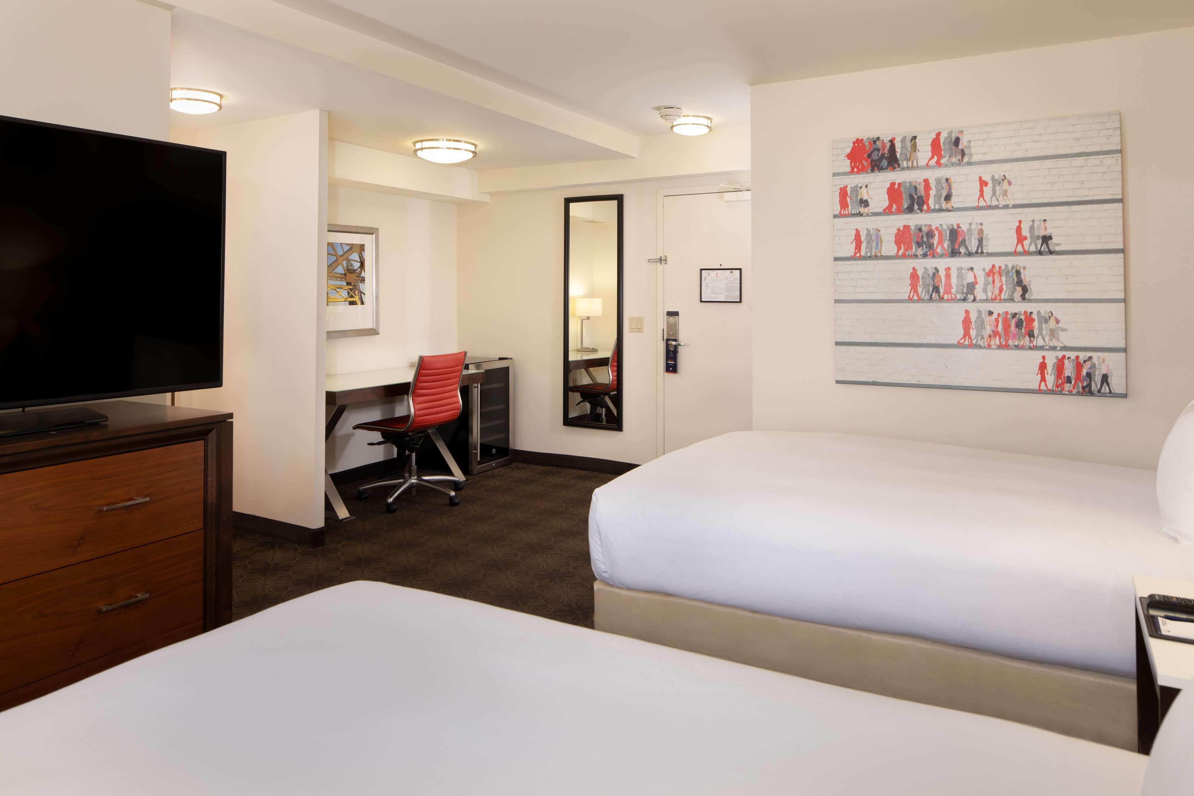 Doubletree By Hilton Hotel & Suites Pittsburgh Downtown Eksteriør bilde