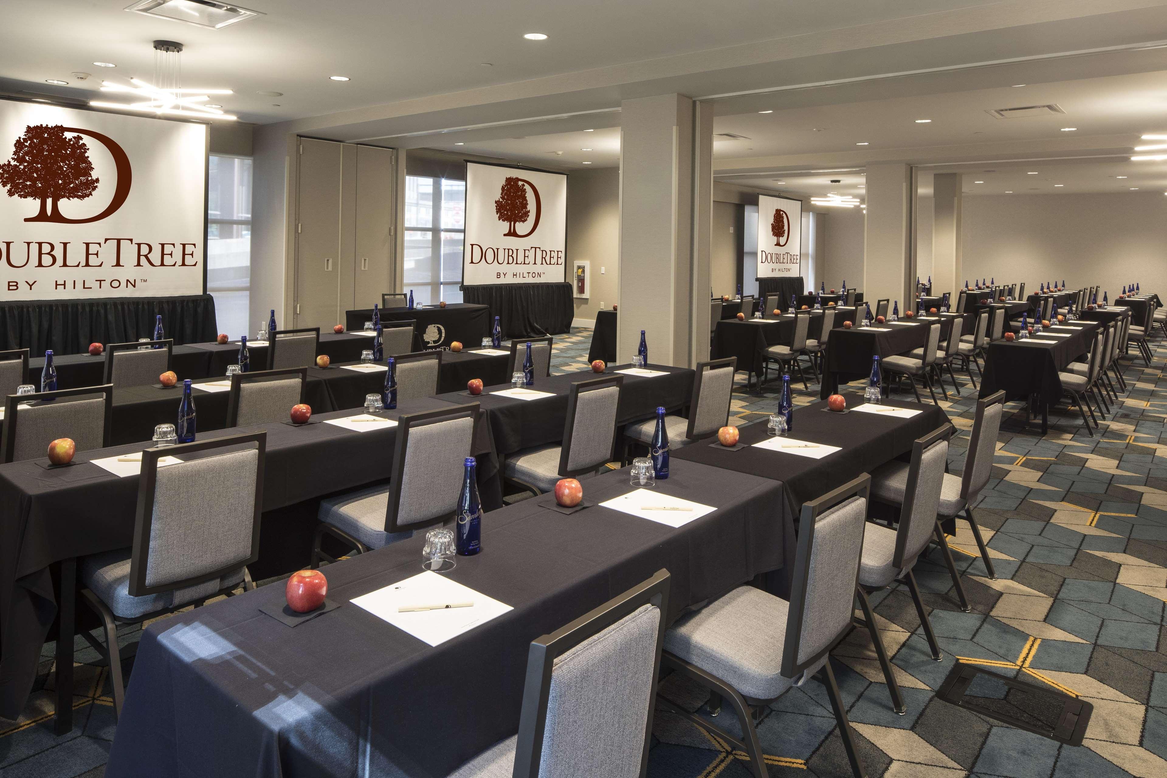 Doubletree By Hilton Hotel & Suites Pittsburgh Downtown Eksteriør bilde