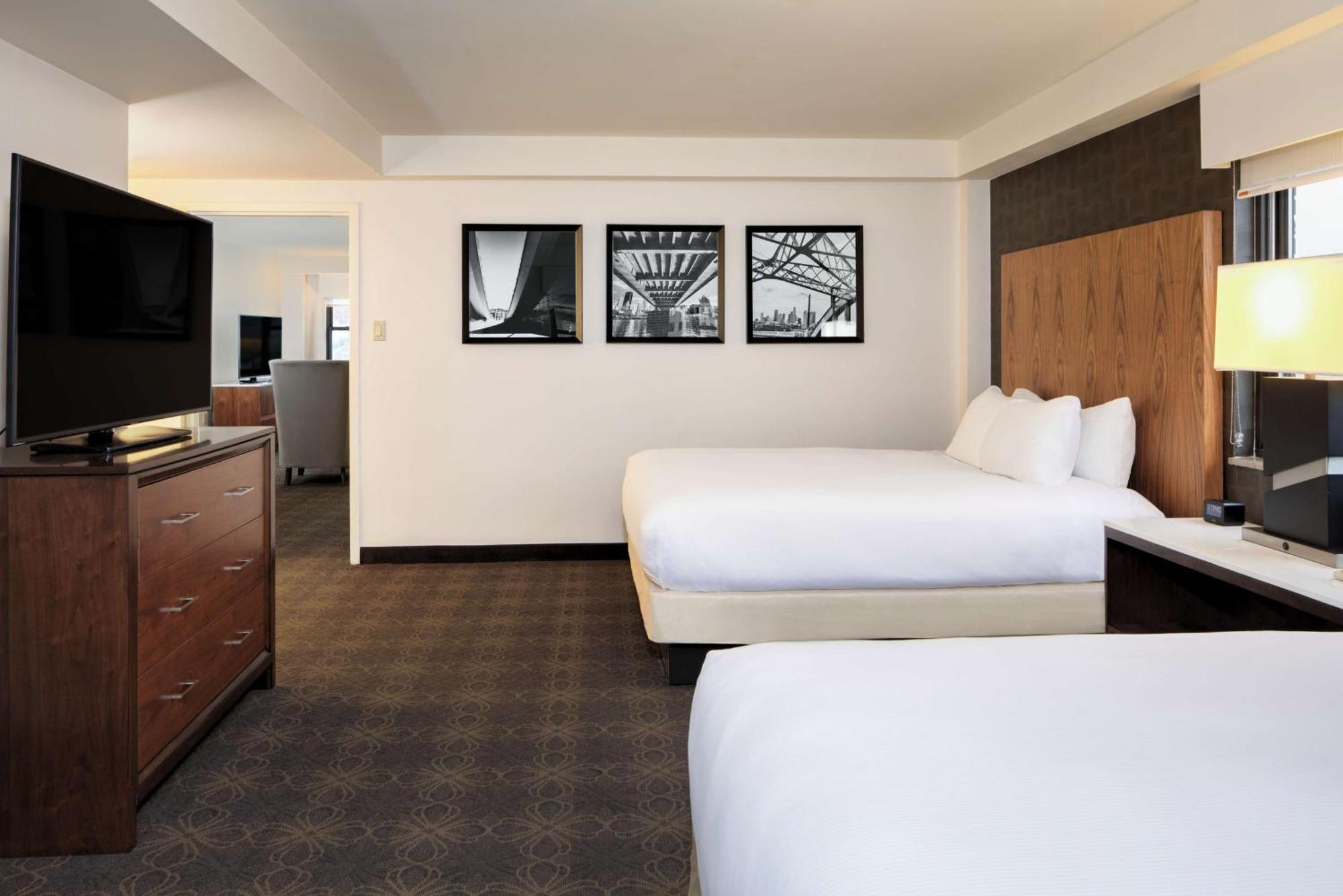 Doubletree By Hilton Hotel & Suites Pittsburgh Downtown Eksteriør bilde